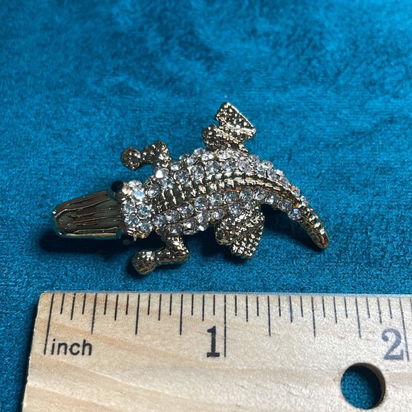 Adorable Clear Rhinestone Alligator Crocodile brooch - Picture 4 of 5
